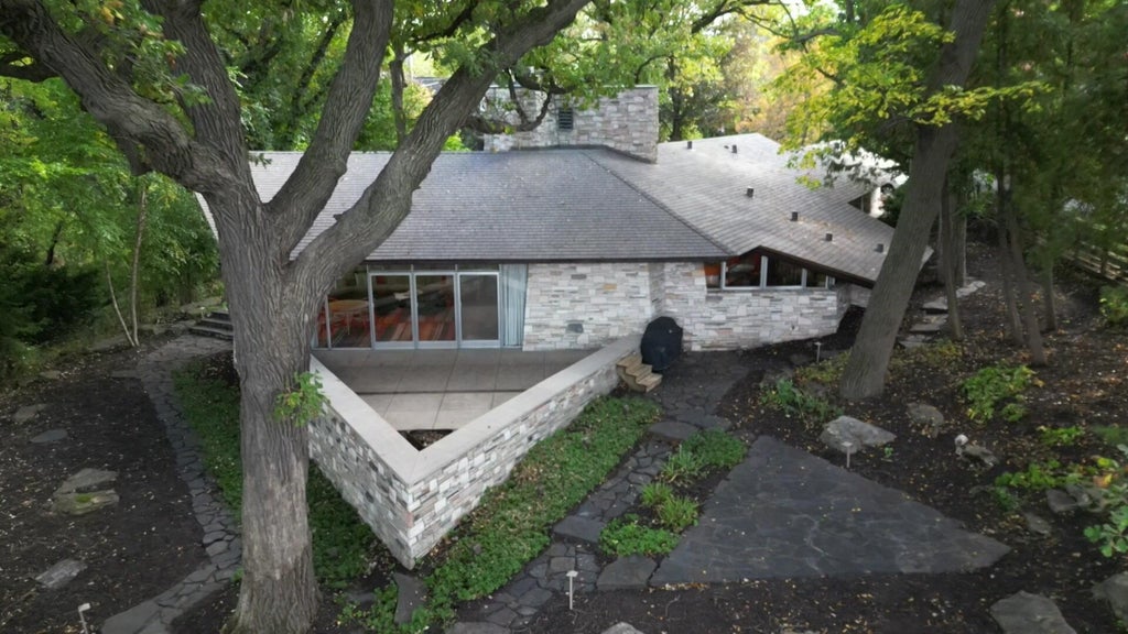 Minneapolis home designed by Frank Lloyd Wright hits the market at $2.5M — WCCO / CBS Minnesota, Hastings Real Estate news