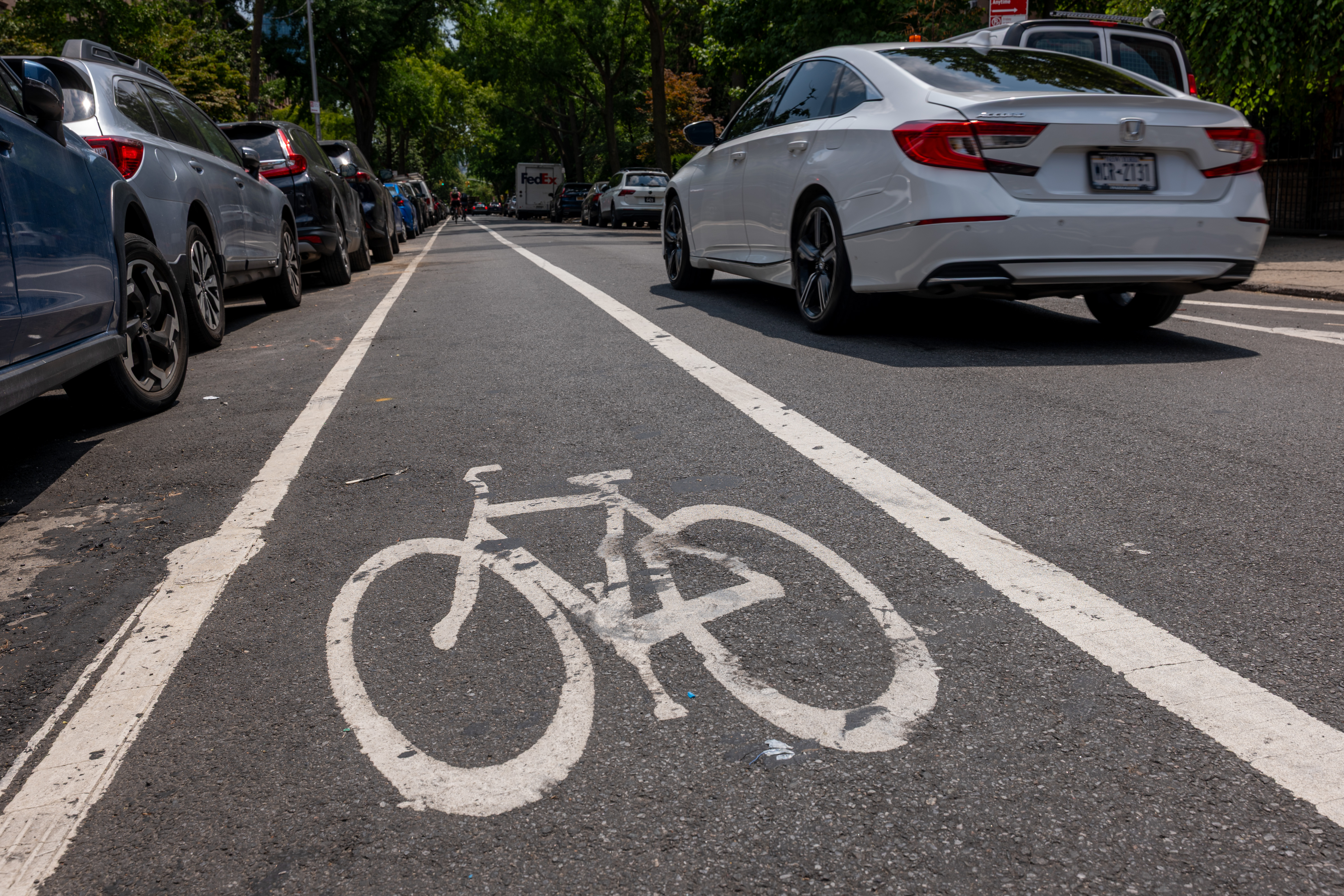 Ballot questions ask NYC voters whether to cut red tape on outdoor dining, bike lanes — Gothamist, Hastings Dining news