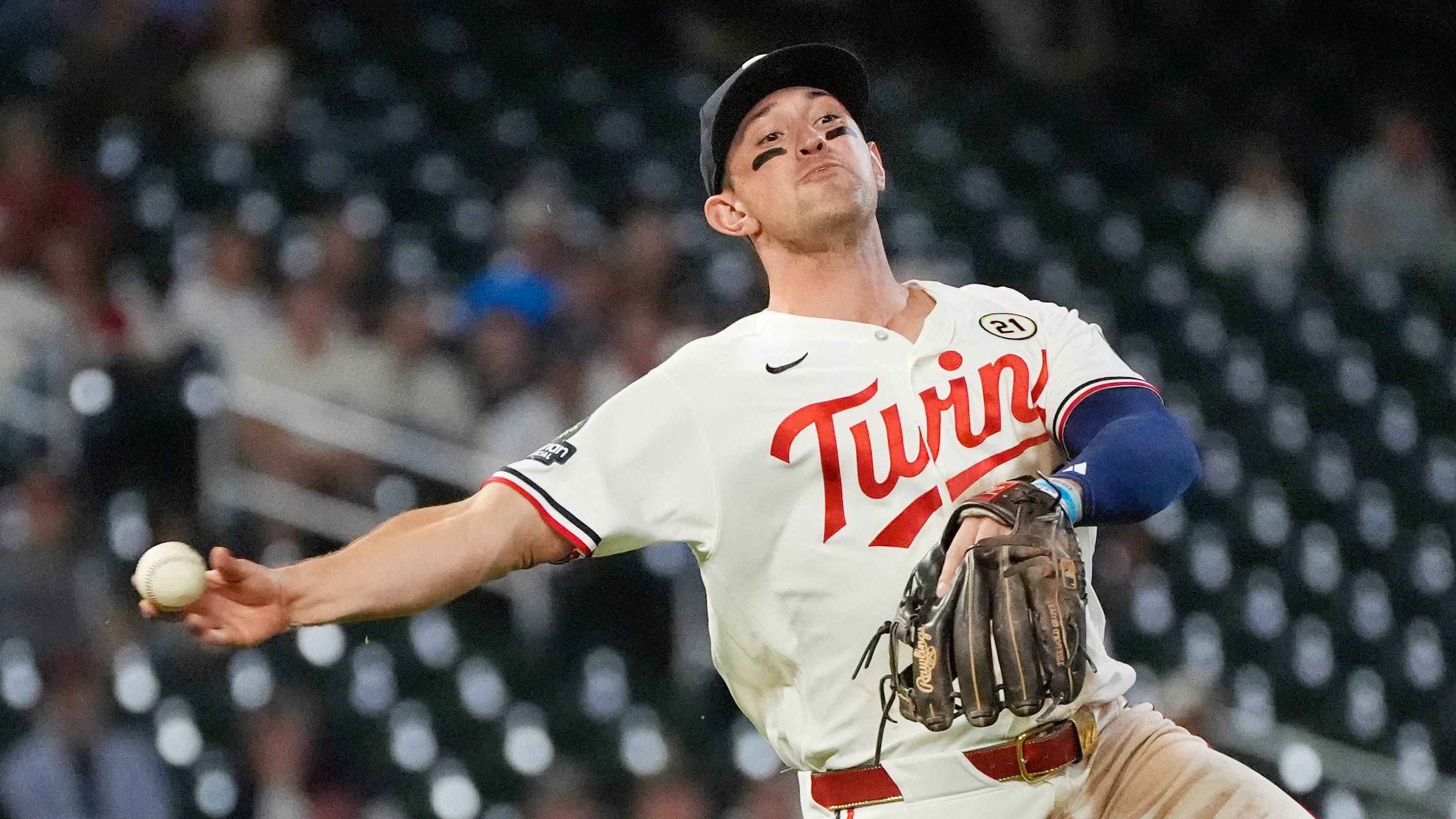 Brooks Lee's Gold Glove nomination further vindicates Twins' decision to move him to third base — Puckett's Pond (Twins), Hastings Sports news