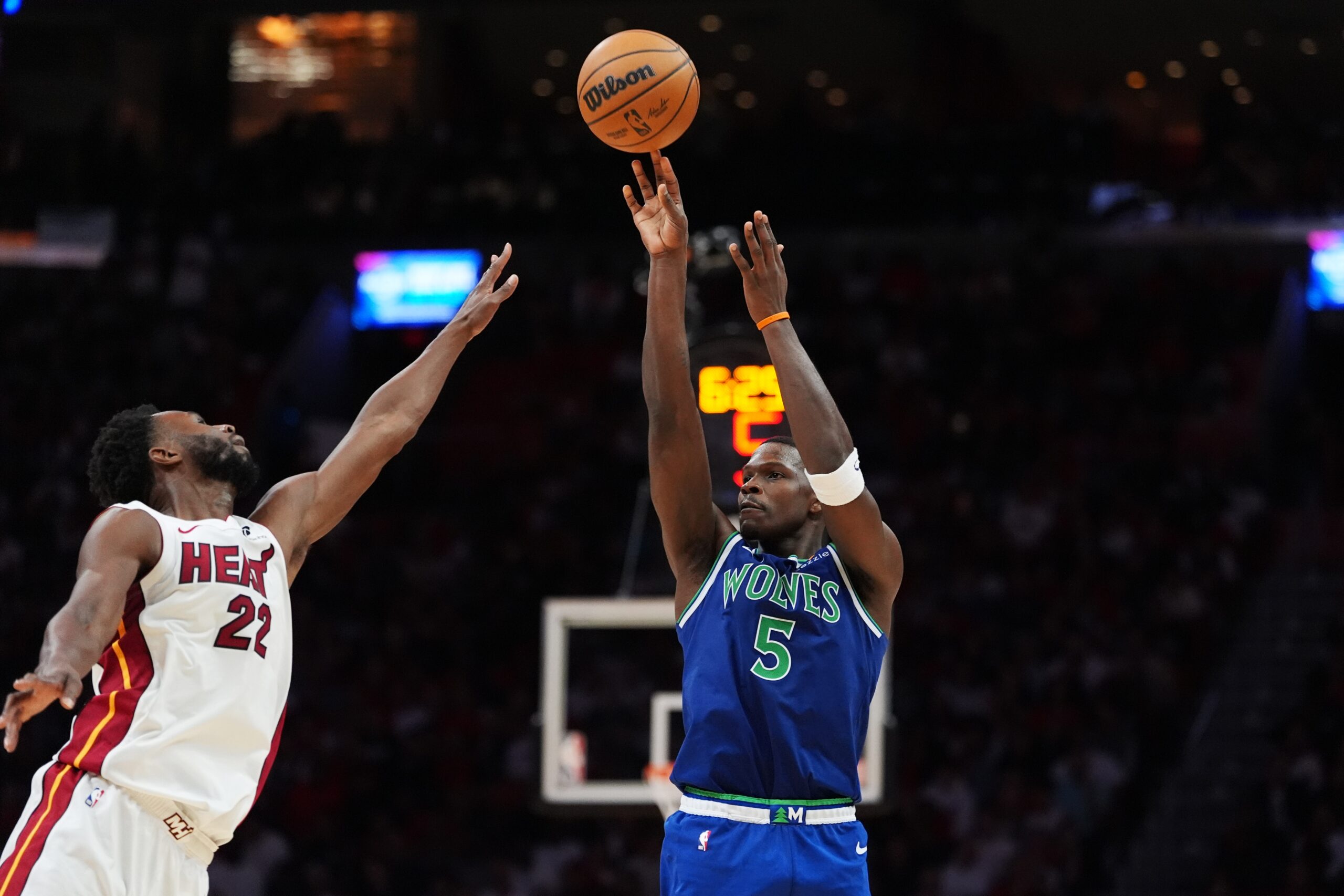 Anthony Edwards scores 45, Wolves roll past Heat 131-106 to spoil Giannis’ opener — KSTP 5, Hastings Business news