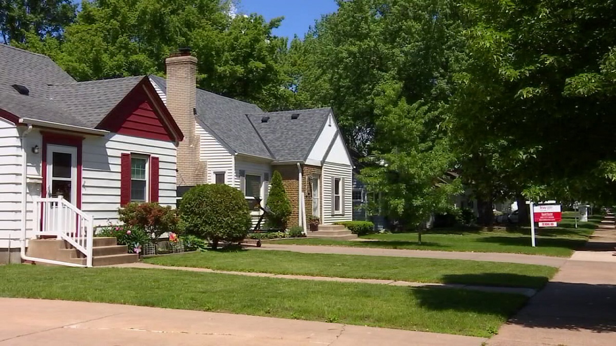 US pending home sales sink near 12-year low as rates top 7%: Report — FOX 9, Hastings Real Estate news